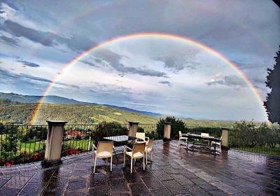 Arcobaleno sulla terrazza del ristorante